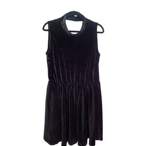 POL Crushed Velvet Black Dress Size Medium, New